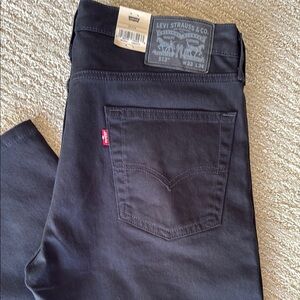 Levi's Black Slim Straight Jeans Sleek and Stylish NWT W33 L34